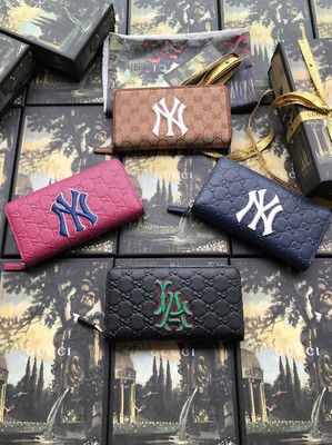 借力互聯(lián)網(wǎng)+實體店雙驅(qū)動，揭秘廣州品皮具一手工廠貨源銷售之道